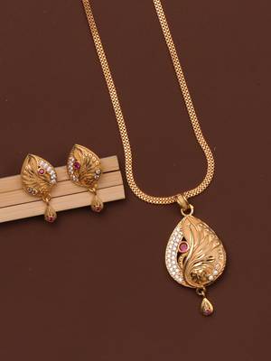 gold-plated pendant with traditional stone work 2