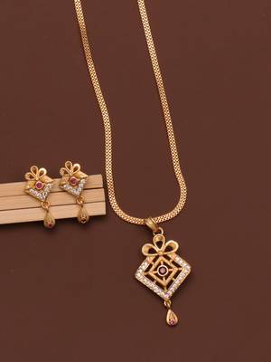 gold-plated pendant set with classic diamond work 2