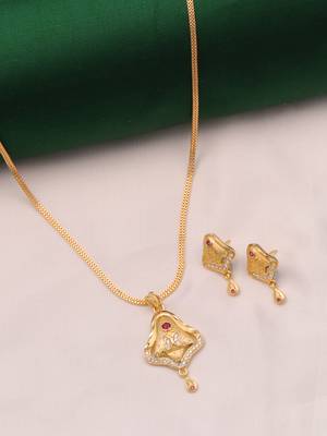 gold-plated pendant set with classic diamond work 3