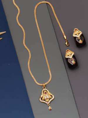 gold-plated pendant set with classic diamond work 4