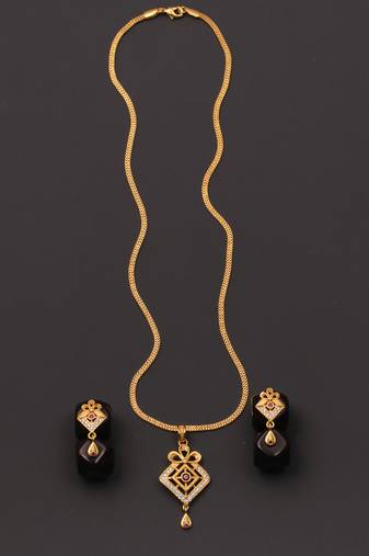 Traditional  gold plated diamond pendent with earring