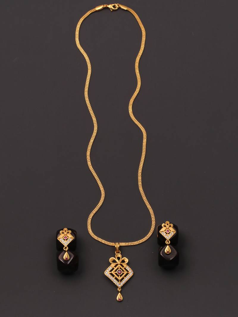 Traditional  gold plated diamond pendent with earring