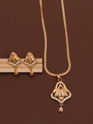 gold-plated pendant set with traditional stone work 2