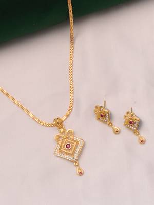gold-plated pendant set with traditional stone work 3