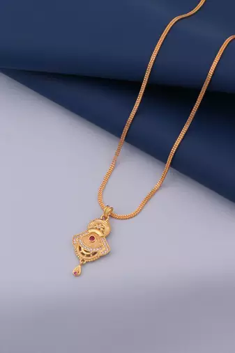 gold-plated pendant set with traditional work