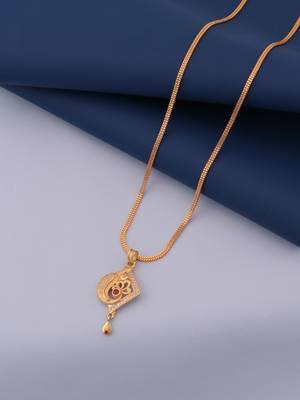 gold plated pendant earrings set with traditional design 3