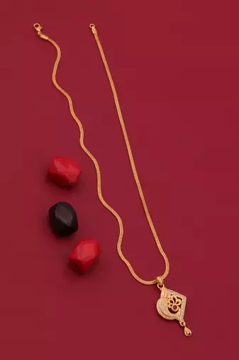 gold plated pendant earrings set with traditional design