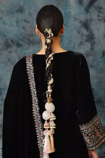 Gold plated tassel multicolor parandi