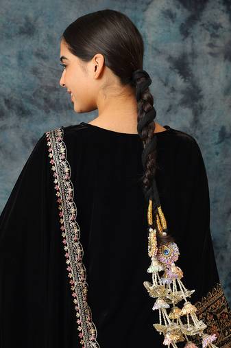 Gold plated tassel multicolor parandi
