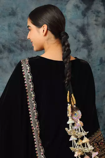 Gold plated tassel multicolor parandi