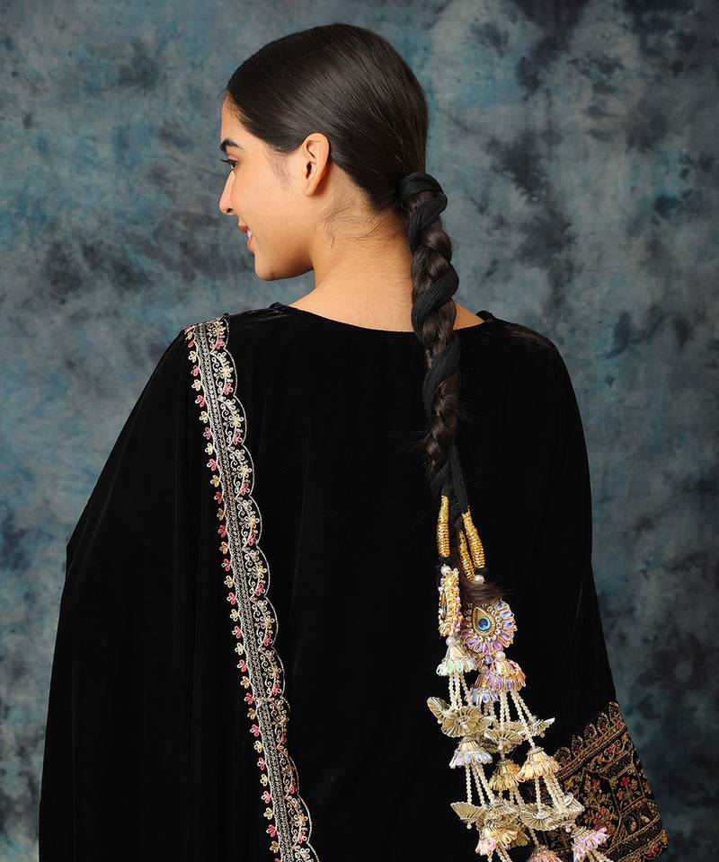Gold plated tassel multicolor parandi
