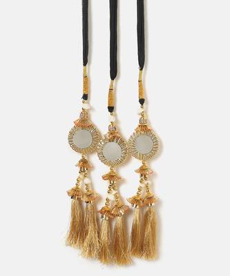 gold crystal parandi with classic mirror work design 4