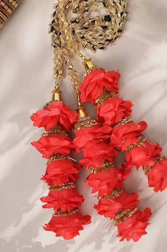 red crystal parandi with gold plated floral pearl design