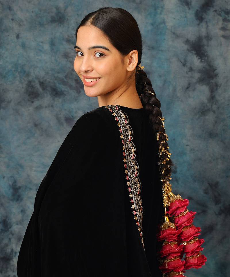 Gold plated pink floral parandi