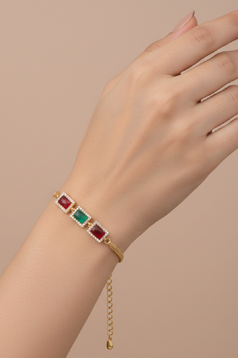Traditional  gold plated bracelet with lobster clasp