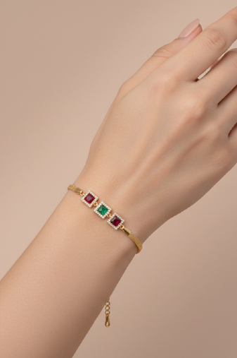 Traditional  gold plated bracelet with lobster clasp