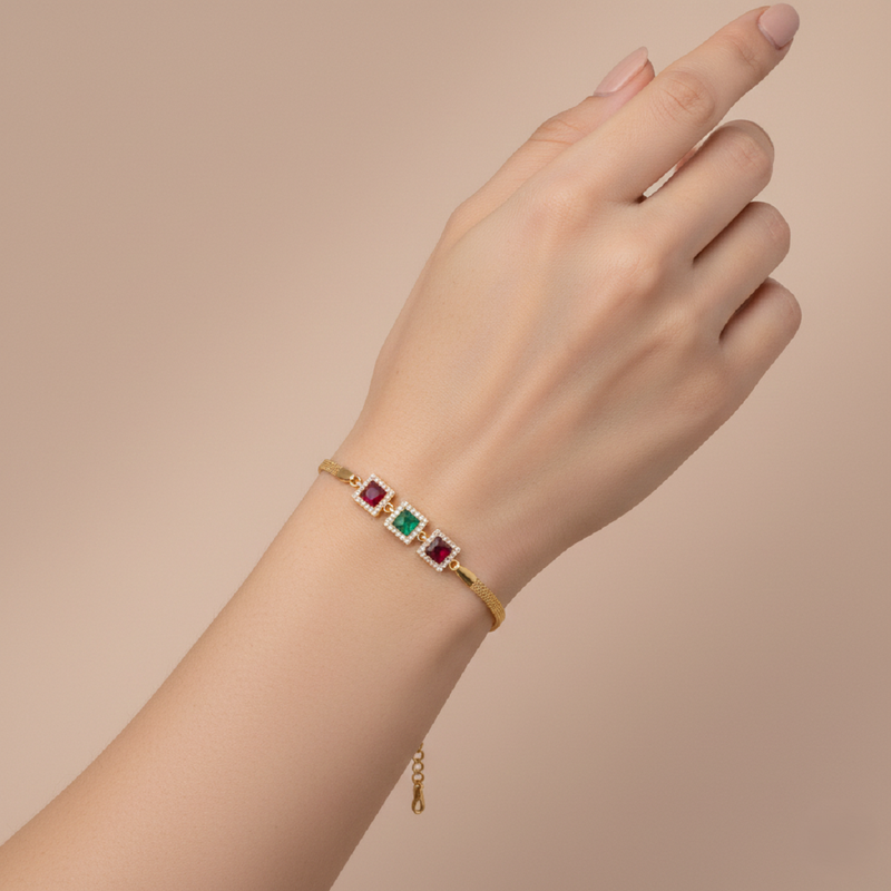 Traditional  gold plated bracelet with lobster clasp
