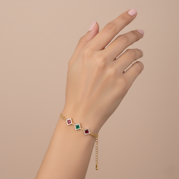 gold metal bracelet with lobster clasp design 1