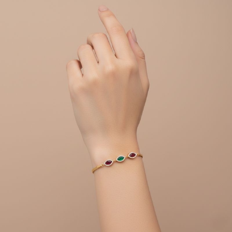 Traditional  gold plated bracelet with lobster clasp