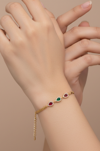 Traditional  gold plated bracelet with lobster clasp