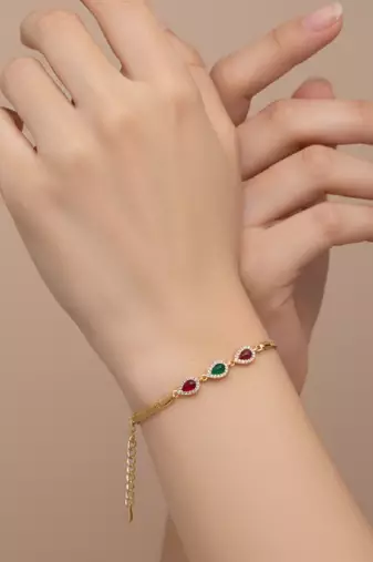 Traditional  gold plated bracelet with lobster clasp