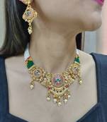 Pearl studded necklace set
