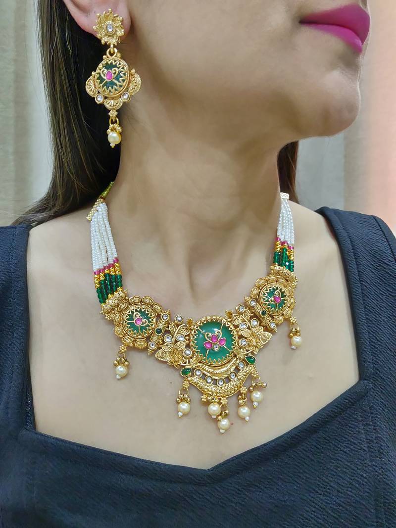Pearl studded necklace set