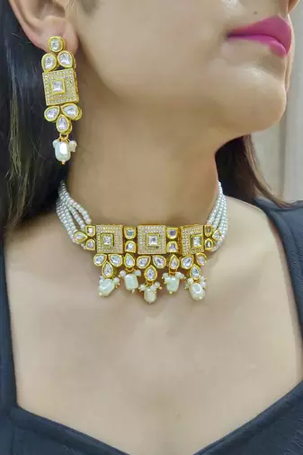 Ferzeen white kundan choker set