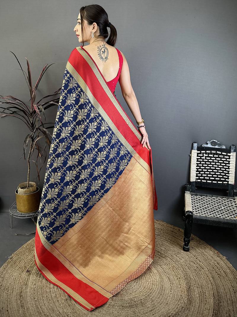 navy blue lichi silk weaving jacquard pattu zari work kanchipuram saree