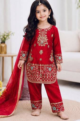 Red embroidered fendy silk kurta with pant & dupatta set