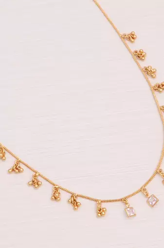 Delicat fancy gold necklace chain for woman and girl