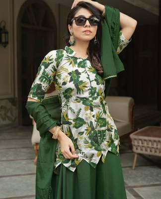 green silk blend palazzo set with leaf print design
 4