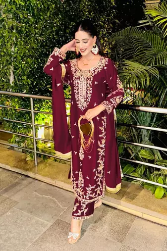 maroon silk blend kurta set with zardozi work
