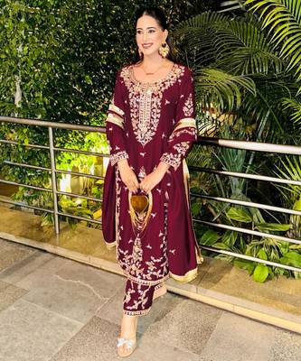 maroon silk blend kurta set with zardozi work
 3