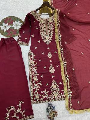 maroon silk blend kurta set with zardozi work
 4
