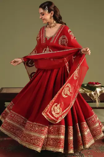 rani pink silk blend sequins gown set 