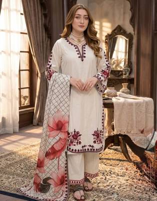 cream satin kurta set with floral embroidery 1