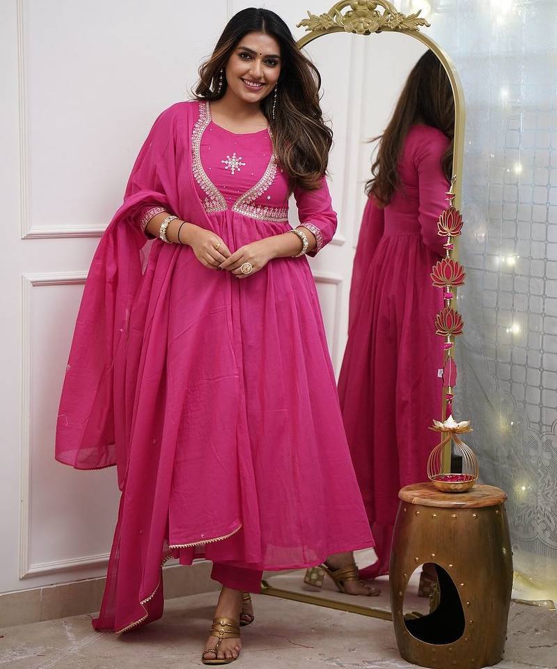 Women Ethnic Motifs Embroidered Empire Gotta Patti Kurta with Trousers & With Dupatta