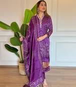 Bandhani Embroidered Straight Kurta Trousers & Dupatta