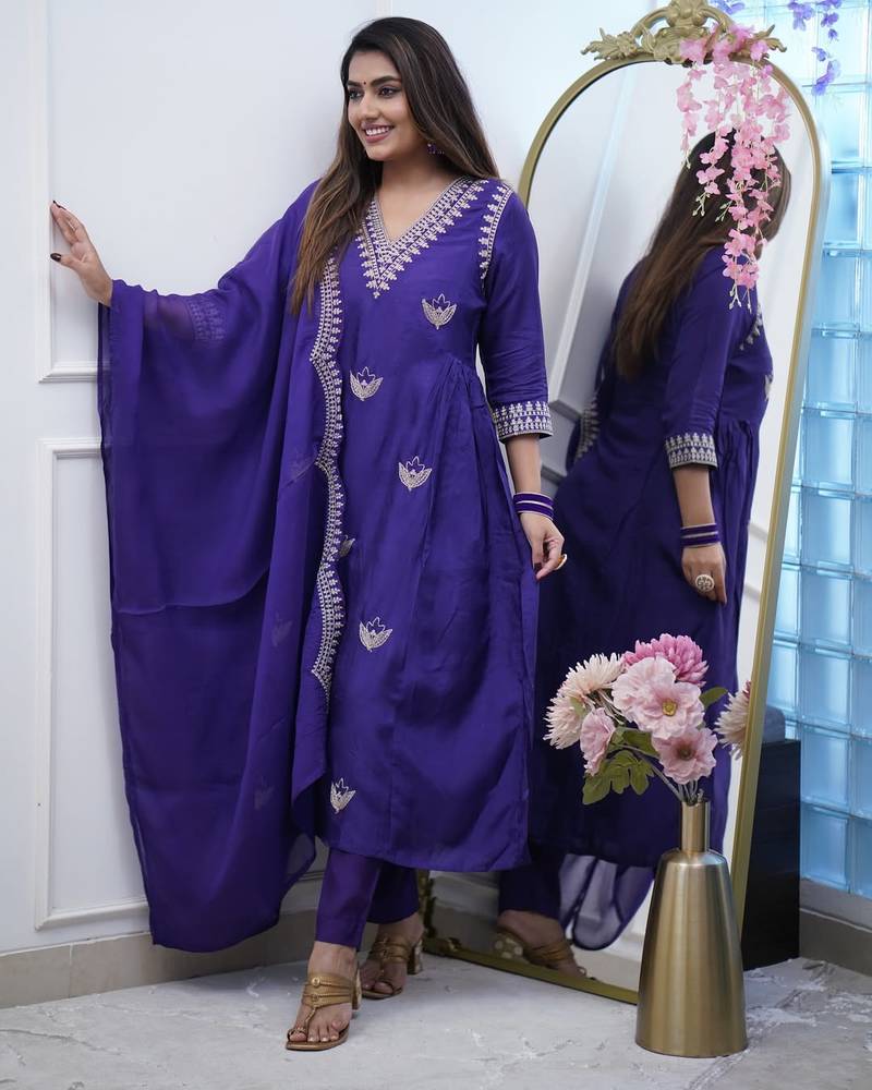 Women Embroidered Panelled Thread Work Kurta with Trousers & With Dupatta