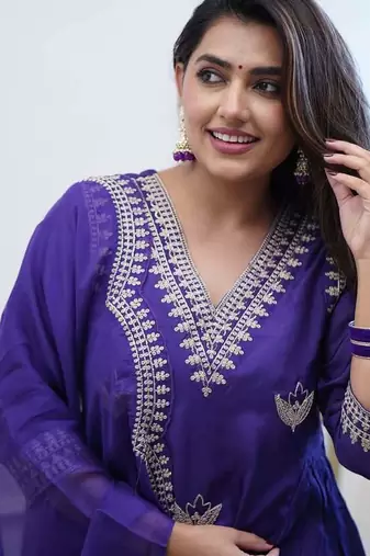 Women Embroidered Panelled Thread Work Kurta with Trousers & With Dupatta