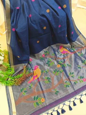 navy blue silk blend saree with zari weaving 4