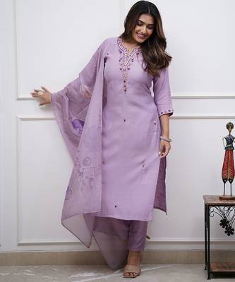 Women Floral Embroidered Regular Thread Work Kurta with Churidar & With Dupatta 4