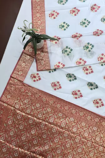 white banarasi silk saree with contrast zari buttis