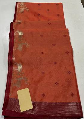 light orange color bandhni style butti weaves khadi raw silk saree 2