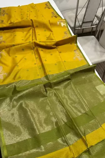 yellow color bandhni style butti weaves khadi raw silk saree