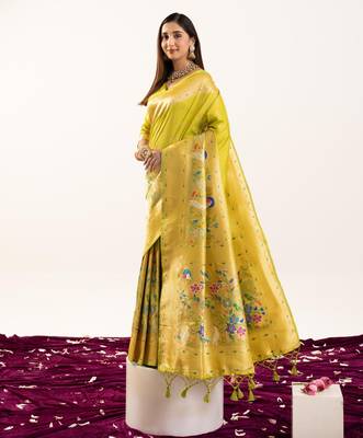 light parrot green zari weaving and jal woven banarasi silk paithani saree 3