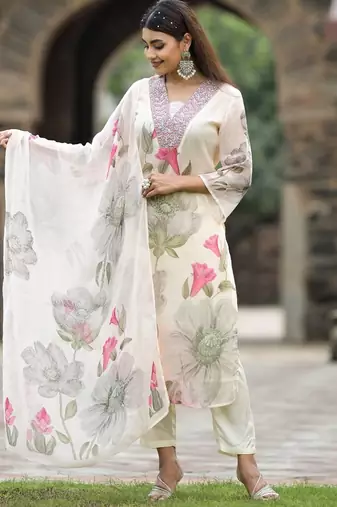 Women Floral Printed Regular Thread Work Kurta with Trousers & With Dupatta