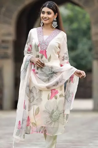 Women Floral Printed Regular Thread Work Kurta with Trousers & With Dupatta