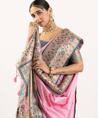 light pink peacock design banarasi silk paithani saree 2